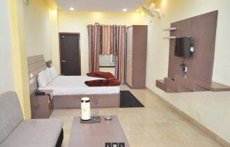 Hotel Safari, Satna 3